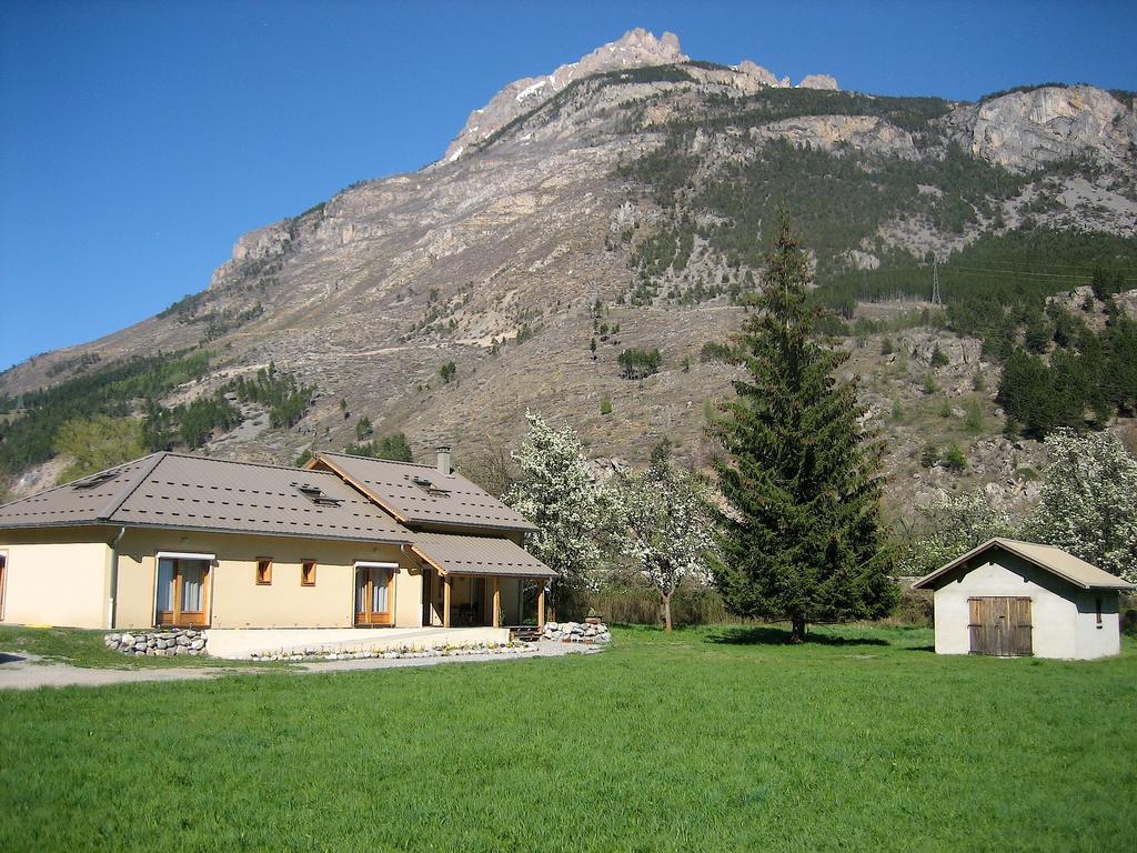 Chambres D'Hotes La Pierre D'Oran LʼArgentière-la-Bessée Buitenkant foto