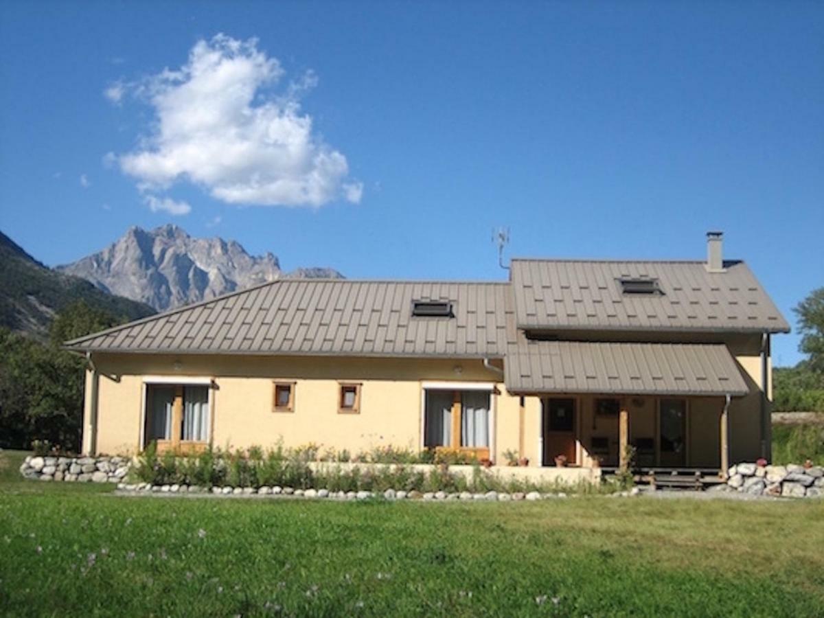 Chambres D'Hotes La Pierre D'Oran LʼArgentière-la-Bessée Buitenkant foto